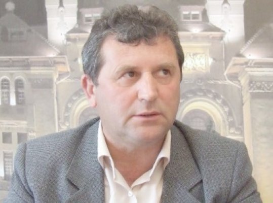 Primarul Moldovan vrea să reabiliteze căminul cultural din Cotu Văii